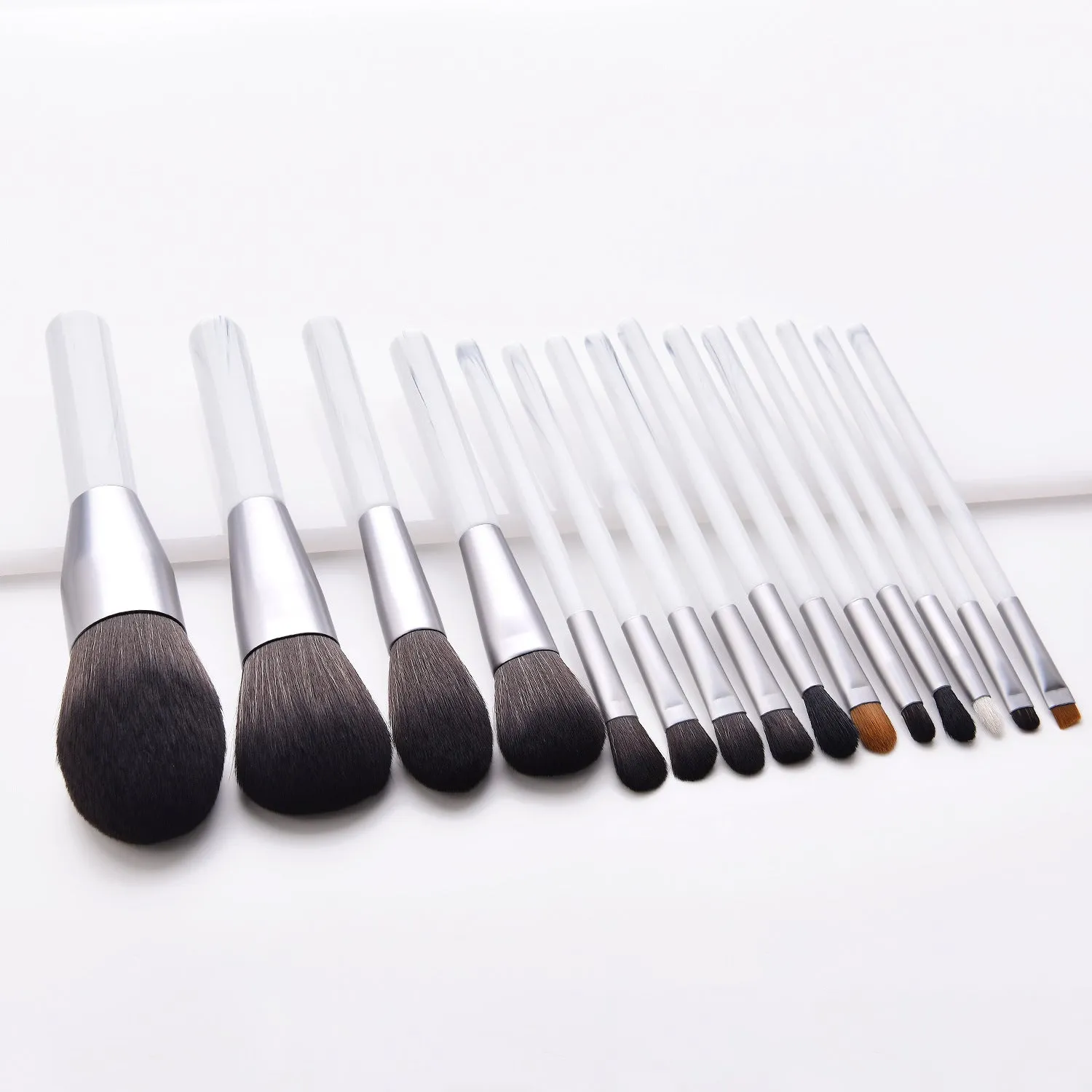 15 Piece Designer Pro Sleek Brush Set - MQO 12 pcs