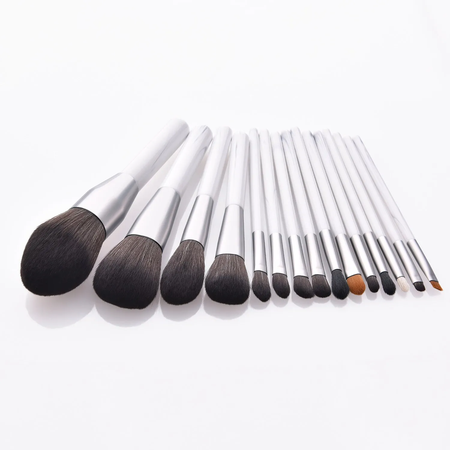 15 Piece Designer Pro Sleek Brush Set - MQO 12 pcs