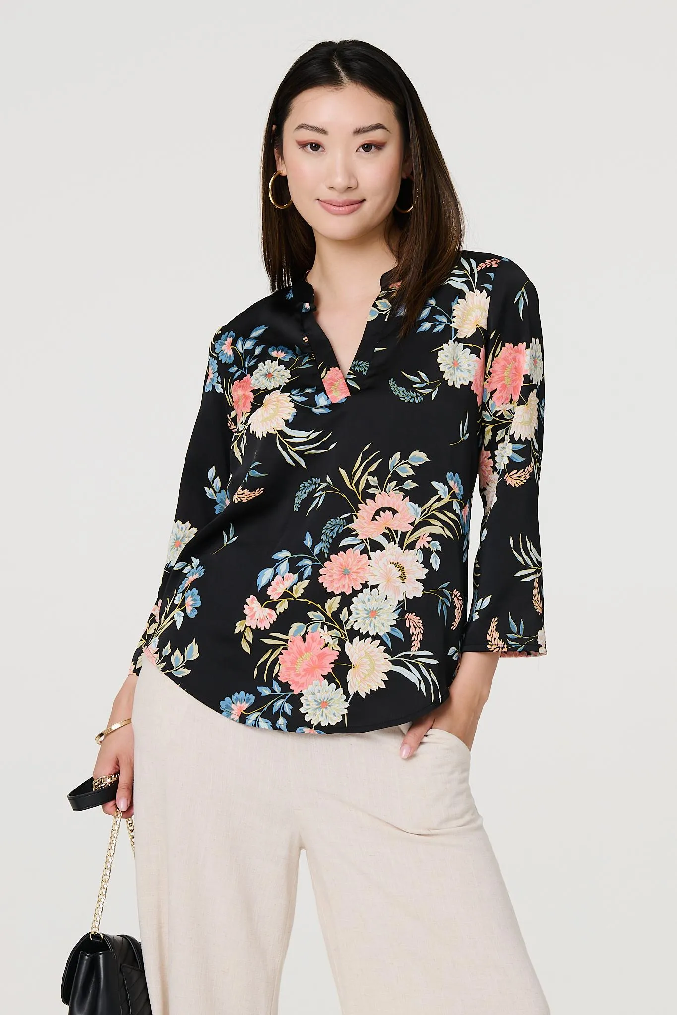 Floral Print 3/4 Sleeve V-Neck Blouse