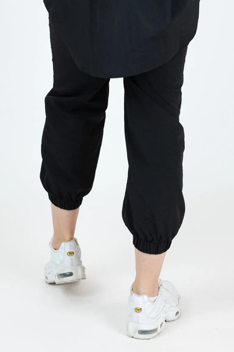 Modelle/Move Parachute Pants