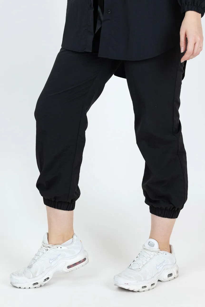 Modelle/Move Parachute Pants