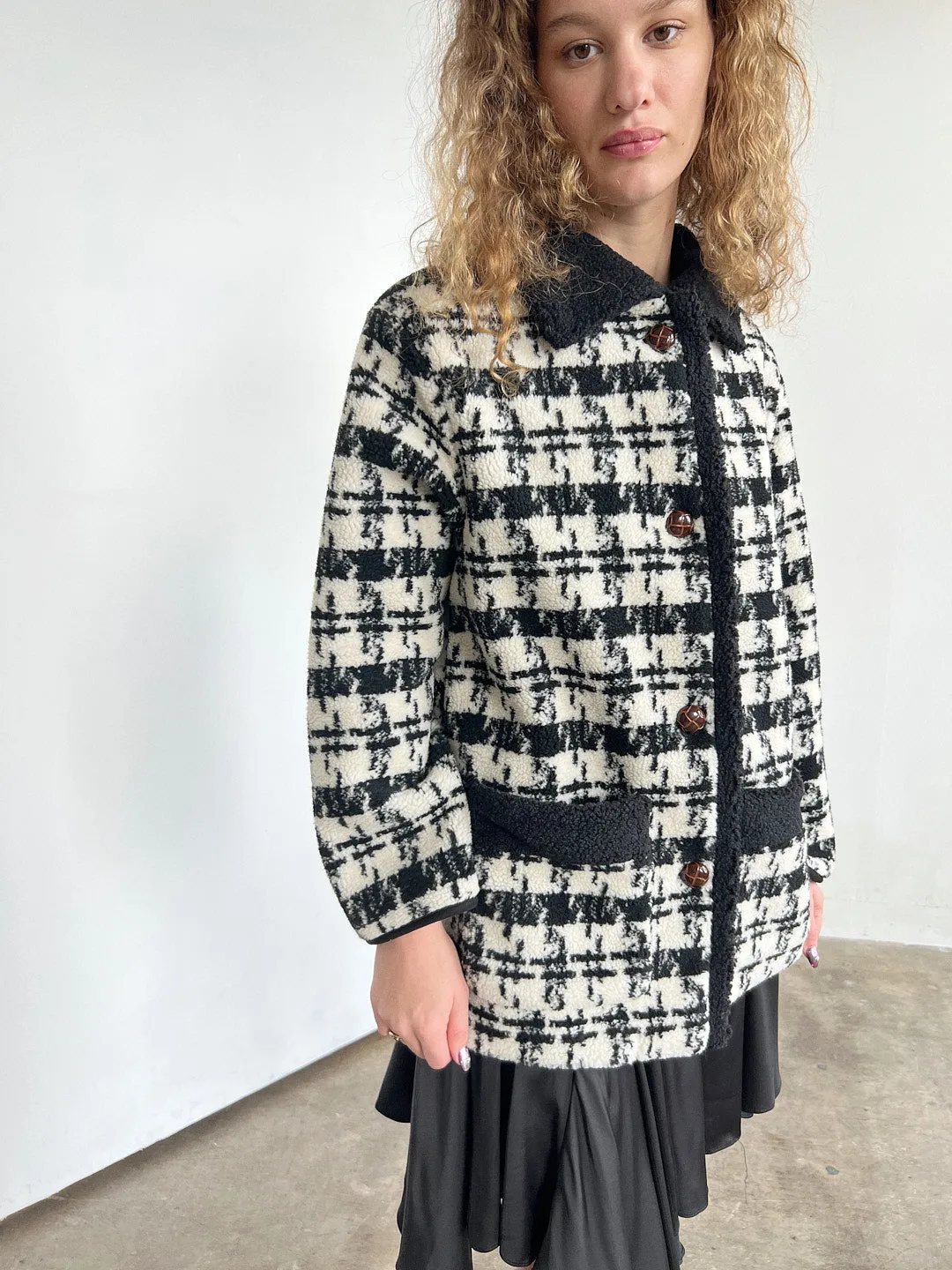 Monique Sherpa Jacket - Black Houndstooth