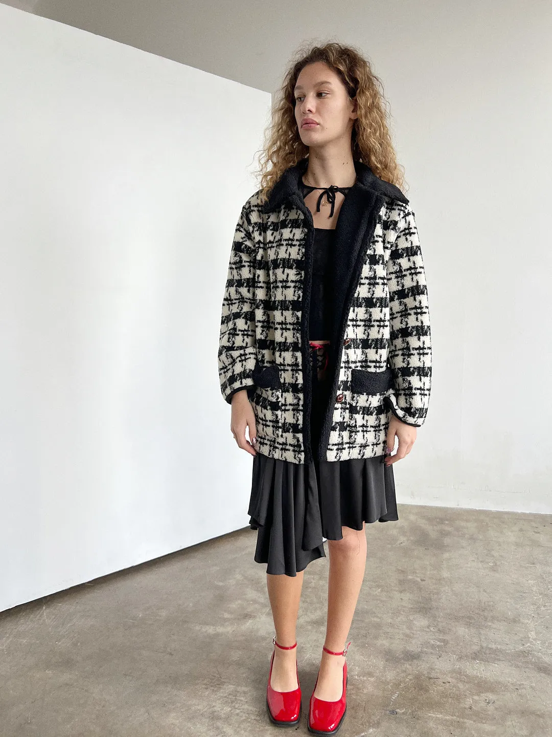 Monique Sherpa Jacket - Black Houndstooth