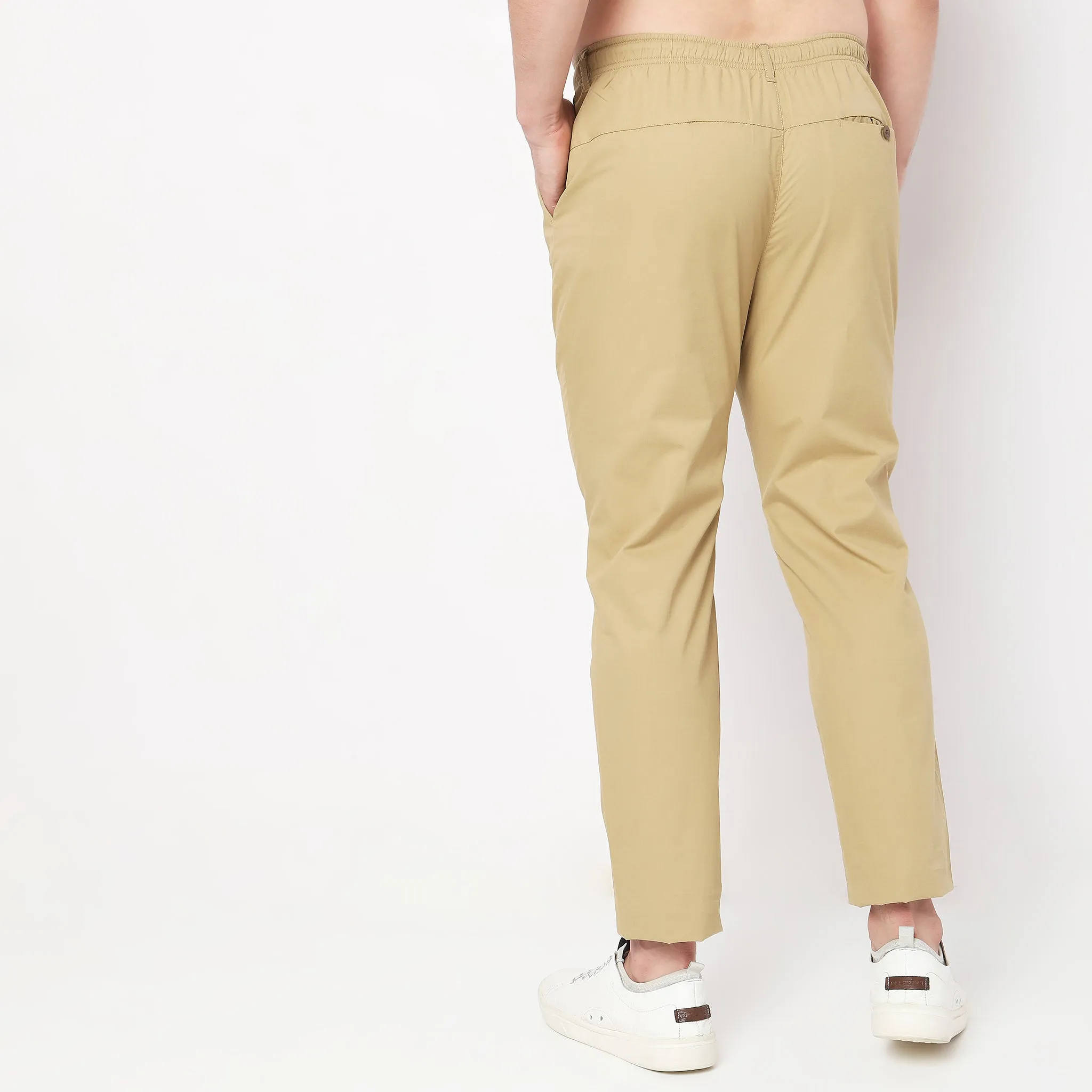 Relaxed Fit Solid Mid Rise Chinos