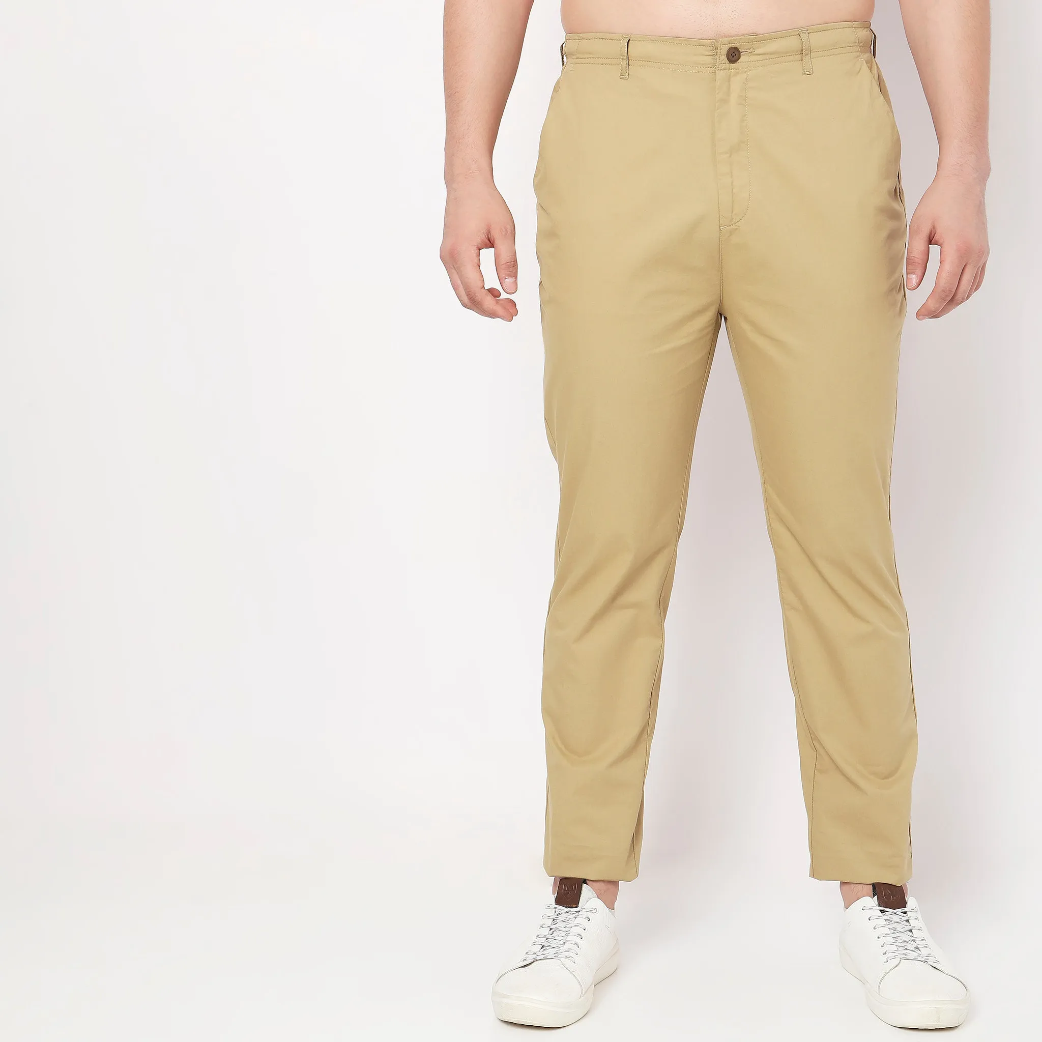 Relaxed Fit Solid Mid Rise Chinos