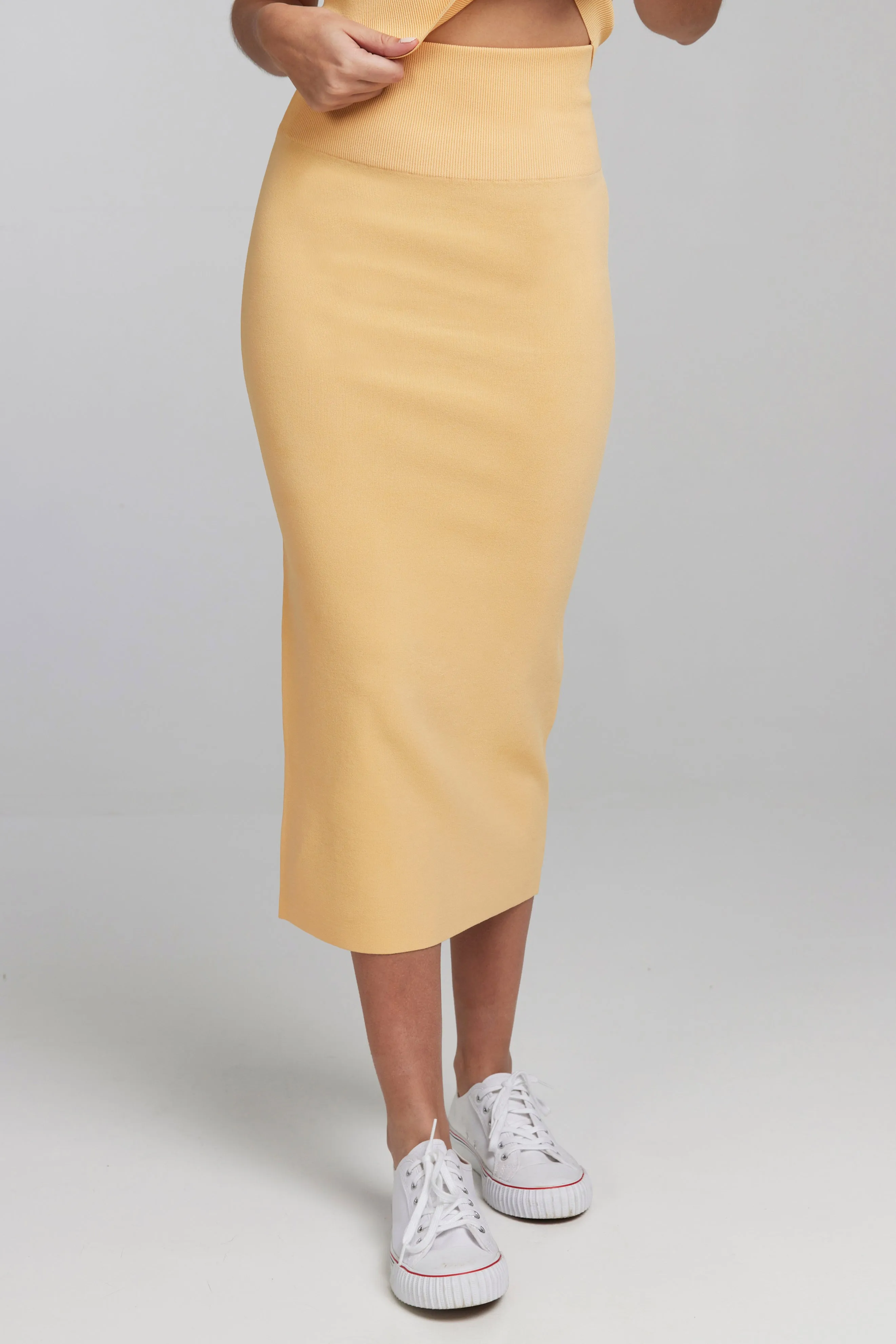 The Midi Tube Skirt - Apricot